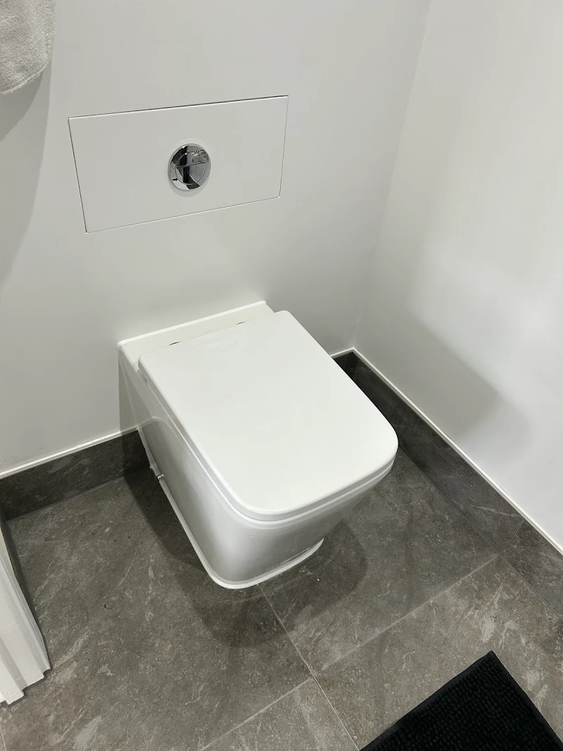 Bathroom tiling detail around shower niche